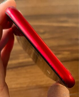 Predám IPhone 8 Red Edition - 12