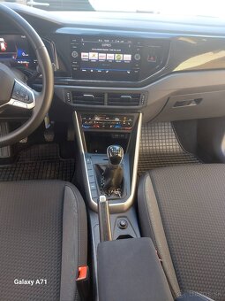 Volkswagen Taigo - 12