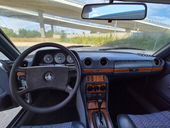 Mercedes-Benz 280CE W123 - 12