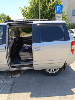 KIA Carnival 2.9 CRDi, 7-miestne - 12