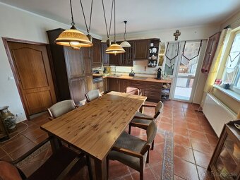Predaj dvoch rodinných domov na pozemku 988m2 - Višňové - 12