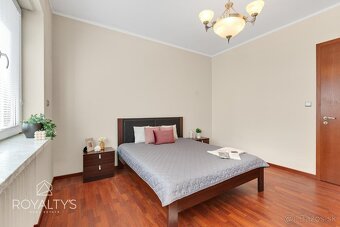 Príjemný tichý byt s terasou v historickom centre mesta - 12