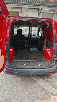 Ford Tranzit Courier - 12