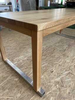 Drevený dubový jedálenský stôl - 12