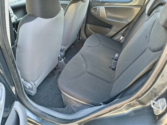 Toyota Aygo - 12