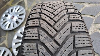 Zimné pneumatiky na plechových diskoch Fiat Tipo s puklicami - 12