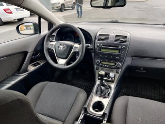 Toyota Avensis - 12