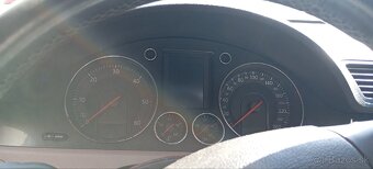 Volkswagen Passat 2.0 TDI - 12