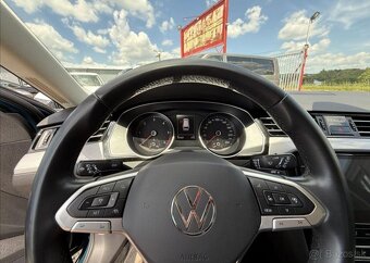 Volkswagen Passat 2,0 TDI 110kW DSG NAVI 2023 nafta automat - 12