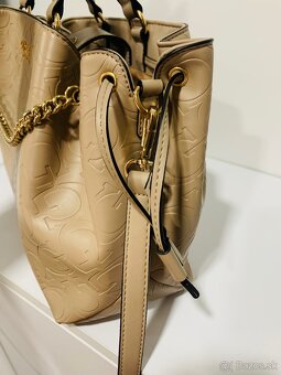 Krasna kabelka Guess - 12