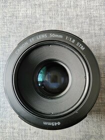 Canon EOS 1200D - 12