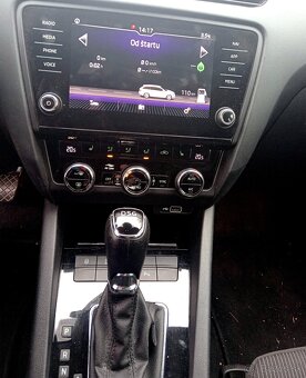 ŠKODA OCTAVIA COMBI  TDI, DSG - 12