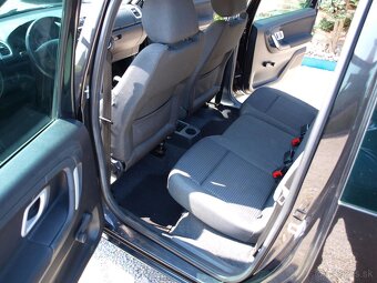 Škoda Roomster 1.6 16V Sport - 12