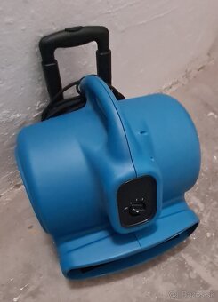 Predám profesionálne čistiace stroje – výborný stav - 12