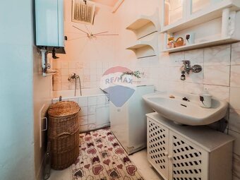 REZERVOVANÉ Na predaj priestranný 2-izbový byt v Banskej Š - 12