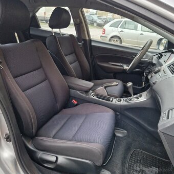 Honda Civic VIII 1.8 i-VTEC Ufo - 12