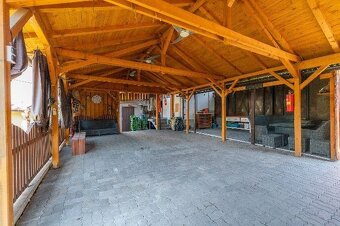 Na predaj – 4-izbový rodinný dom s komerčným priestorom, bra - 12