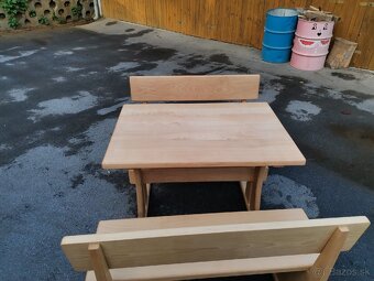 Masívne stoly s lavicami - 12