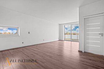 ALL INCLUSIVE I 3 IZBOVÉ BYTY S TERASOU, SO ZÁHRADOU + 2 PAR - 12