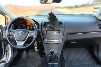 Toyota Avensis - 12