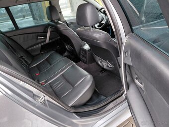 BMW rad.5 Touring model: E61 530d M-Pacet AT/6st. r.v.2006 - 12