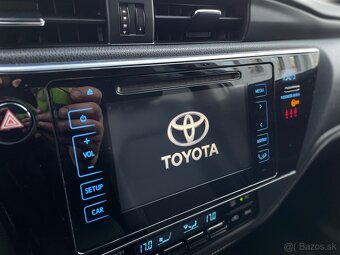 Toyota Auris 1.6i, automat, combi 235000 - 12