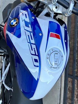 BMW R1250R - 12