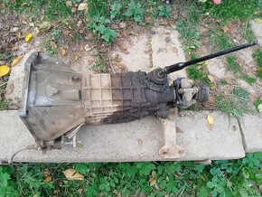 predám nahradne diely na lada niva1.7i - 12