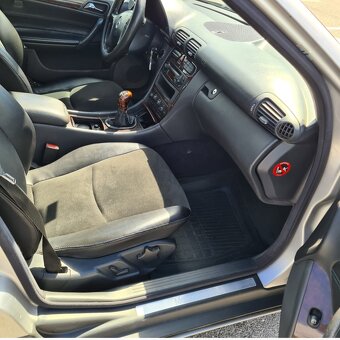 Mercedes Benz C200 - 12