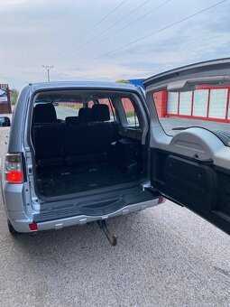 Mitsubishi pajero 3.2 4x4. Výmena je možná - 12