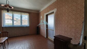 Vidiecky dom v obci Olováry v okrese Veľký Krtíš. - 12