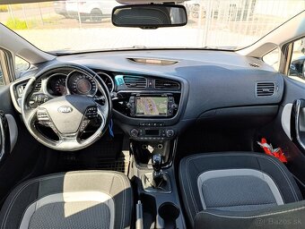 Kia Cee´d SW 1.6 CRDi EX/Gold - 12