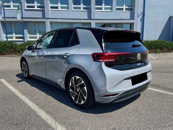 VOLKSWAGEN ID 3, 150 kW/204 PS, BATÉRIA 62 kWh-PEKNÝ VZHĽAD - 12