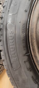 Predám 4 zimné pneumatiky s diskami Škoda octavia 2 - 12