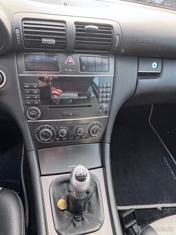 Mercedes- Benz C 180 Kompressor (203.746) - 12