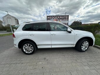 VW Touareg 3.0 TDI V6 180kW 4x4 R-Line Koža Navi - 12