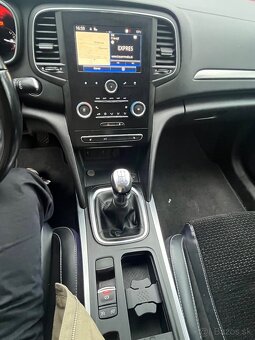 Renault Megane 2018r. - 12