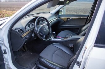 Mercedes Benz E 320 Benzín / LPG | V6 165 kW - 12