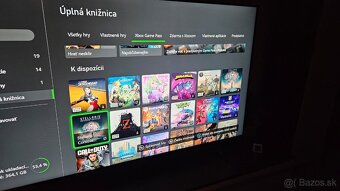 Xbox one S all digital + 130hier a 2 joypady - 12