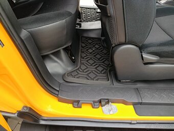 TOYOTA FJ LAND CRUISER 4,0 V6 4x4 LPG 110 000 KM 1 Majitel - 12