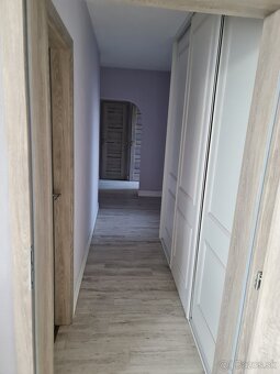 Prenajmem 4 izbový zrekonštruovaný byt - 12
