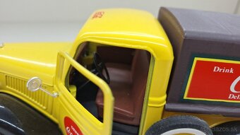 1:18 - 1:19 FORD V8 PICK UP - 12