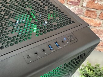 i7 13700K\16GB\RTX 2080\SSD\750W Zdroj - 12