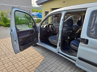 Citroen Berlingo 2,0 HDi r.v. 2005 s otváracou strechou - 12