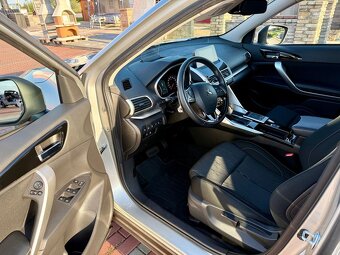 Mitsubishi Eclipse Cross 1.5T Intense CVT 9/2021 TOP výbava - 12