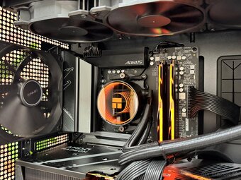 Ryzen 7 9800X3D\32GB\RX 9700XT\SSD\850W Zdroj - 12