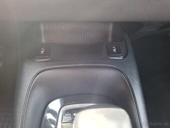 Toyota Corolla 1.8 Sport Hybrid - 12
