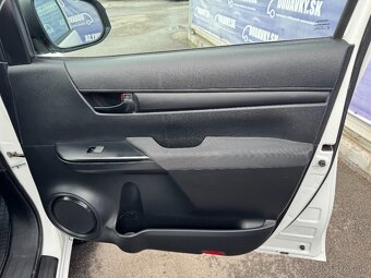 Toyota Hilux DC 2.4 I D-4D Live - 12