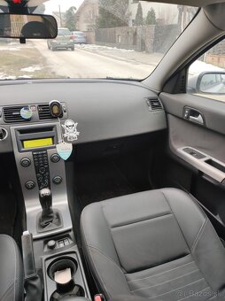 Volvo s40 2.0L diesel - 12