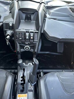 CAN-AM MAVERICK X3 Turbo RS - 12